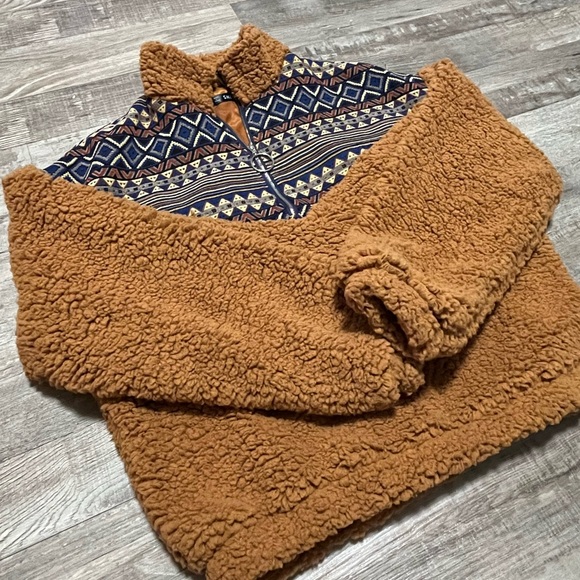 Tribal Sherpa pull over sweater - Picture 2 of 5